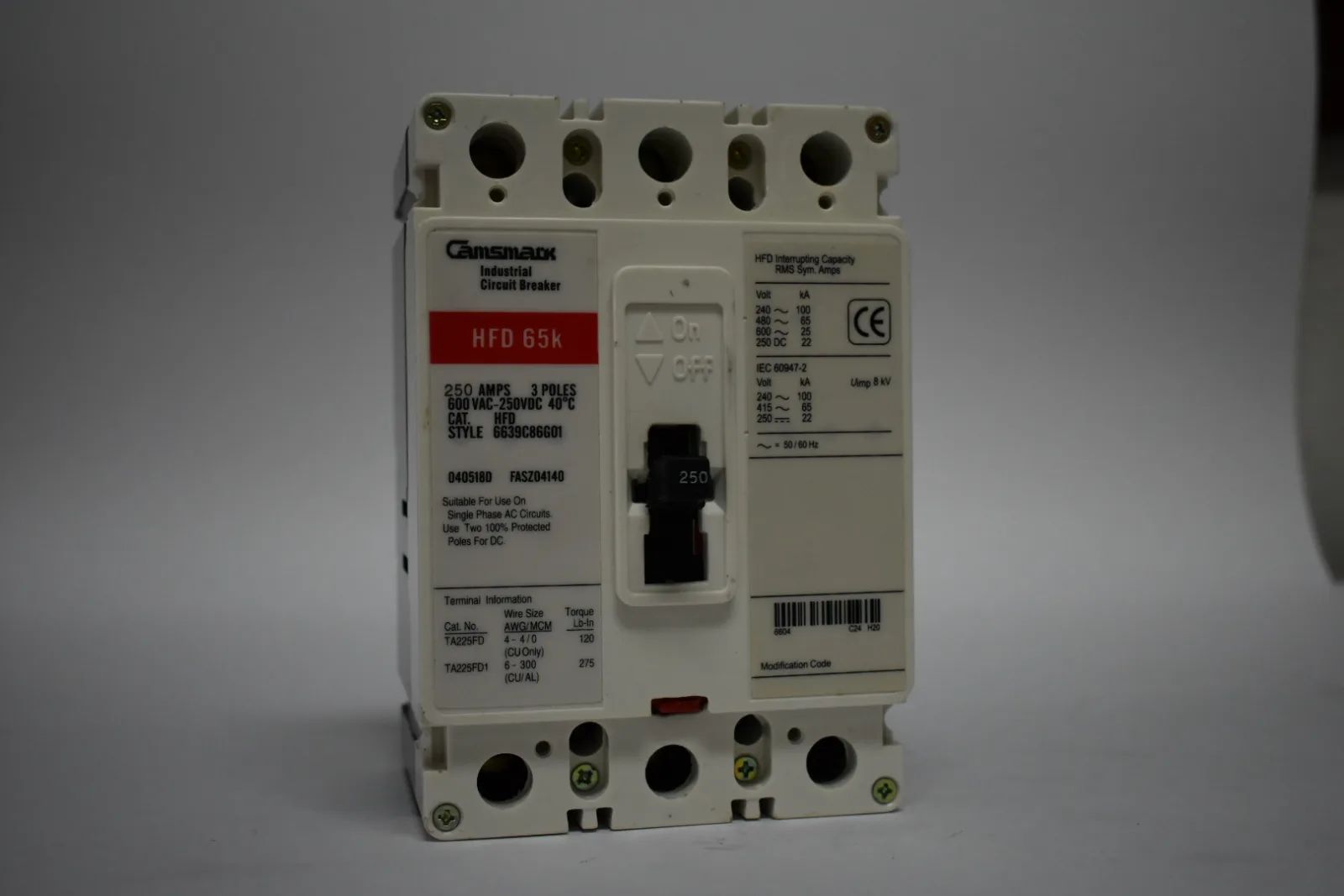 BREAKERS KHFD-250N-3P 3X200A