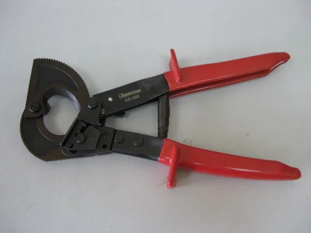 CORTA CABLE C/RACHE CC-325 (MÁX. 300MCM)