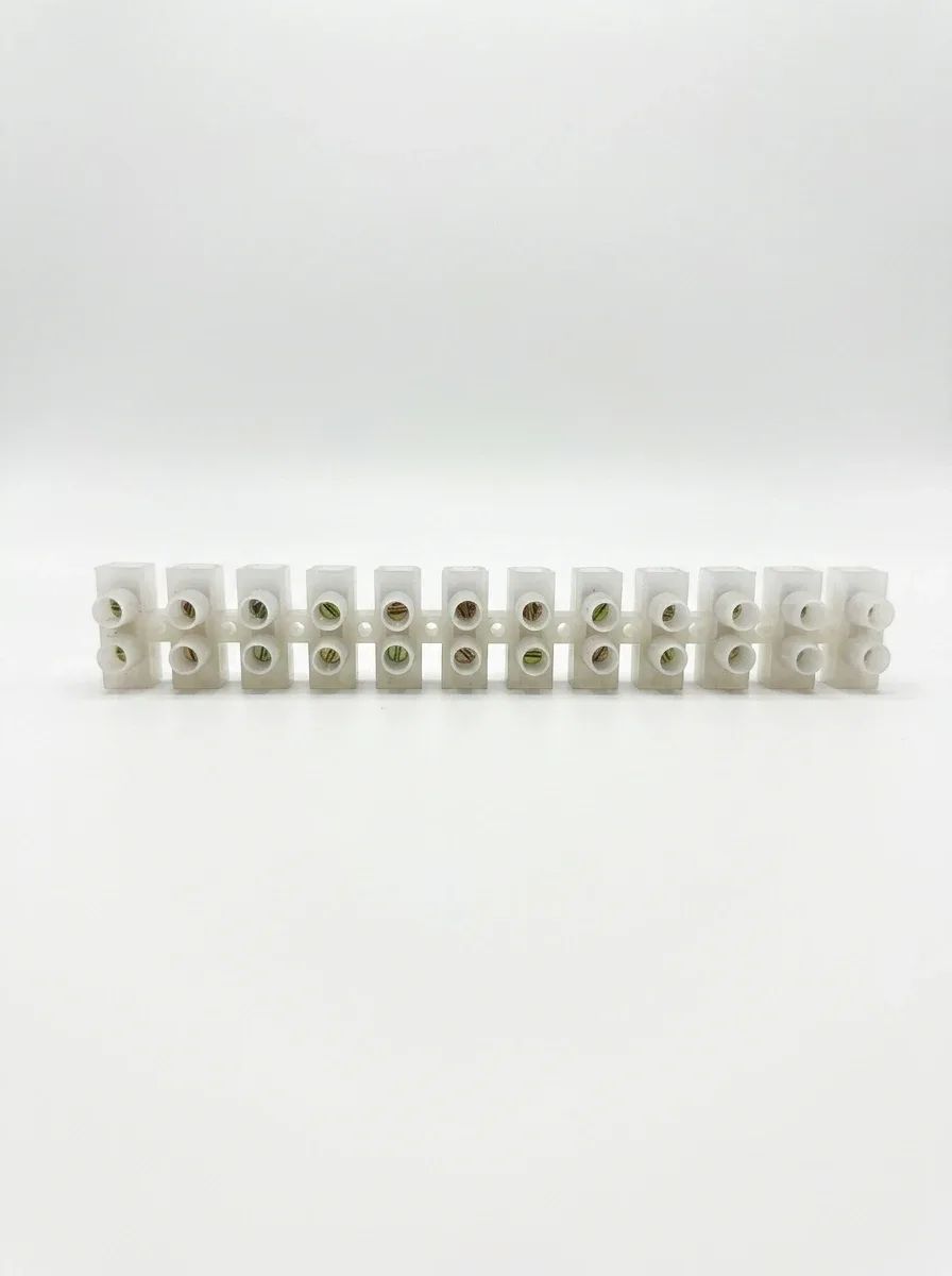 REGLETAS PLASTICAS H-1512 15A/12 10MM