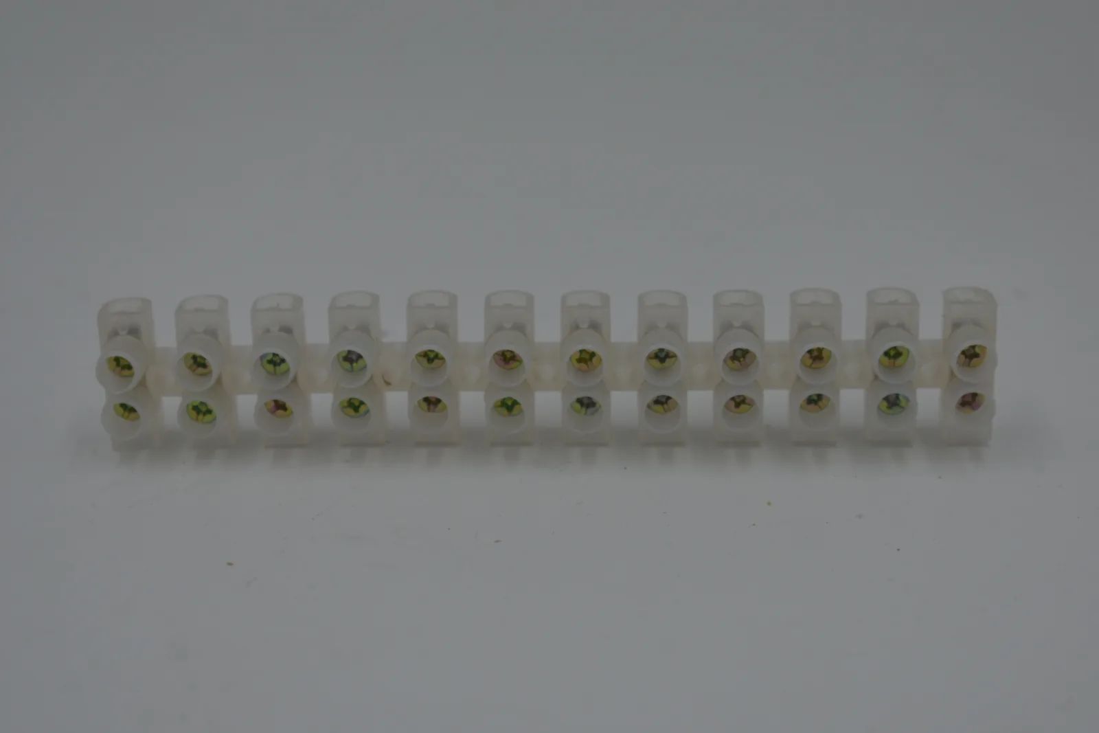 REGLETAS PLASTICAS H-6012 60A/12 25MM